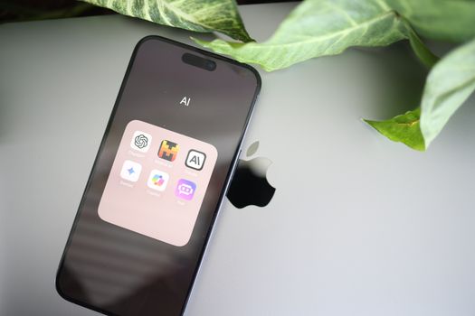 AI Revolution in Mobile Apps: Enhancing User Experiences & Innovation